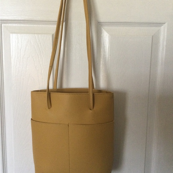 Handbag with Zippered Bag Insert - Picture 3 of 5